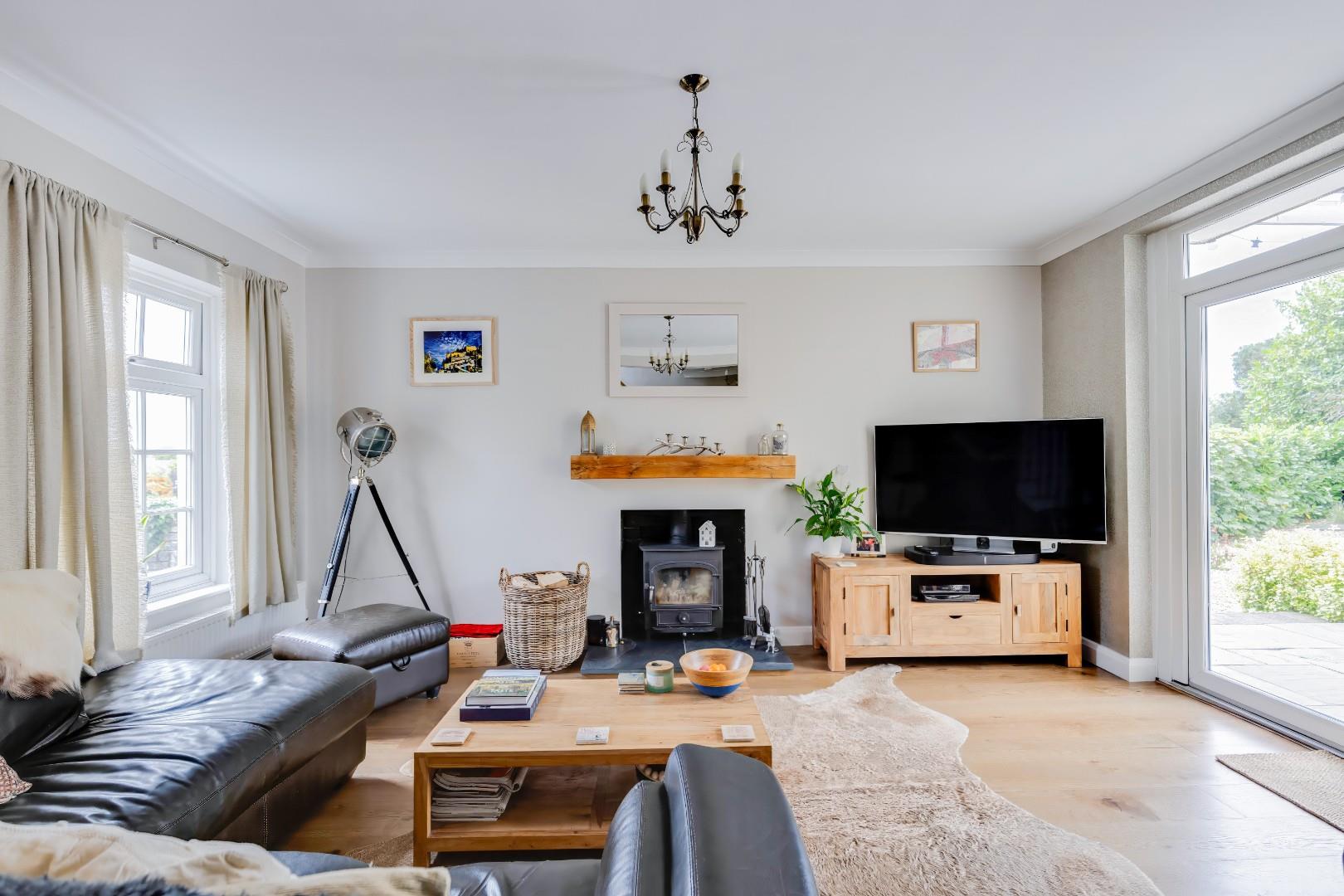 Bracklinn, St. Quentins Close, Llanblethian, Cowbridge, Vale of Glamorgan, CF71 7EZ